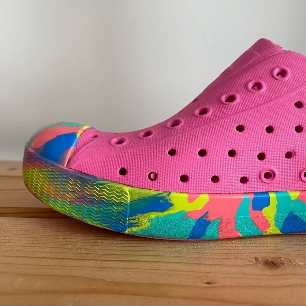 Native Shock Pink Marbled Jefferson Waterproof Shoes 3 - Picture 7 of 13